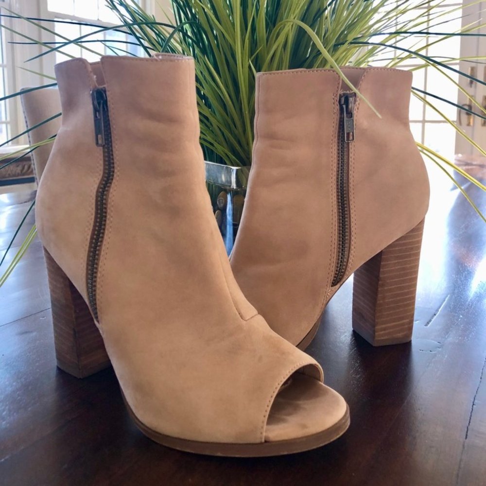 Aldo Light Tan Suede Peep Toe Shoes